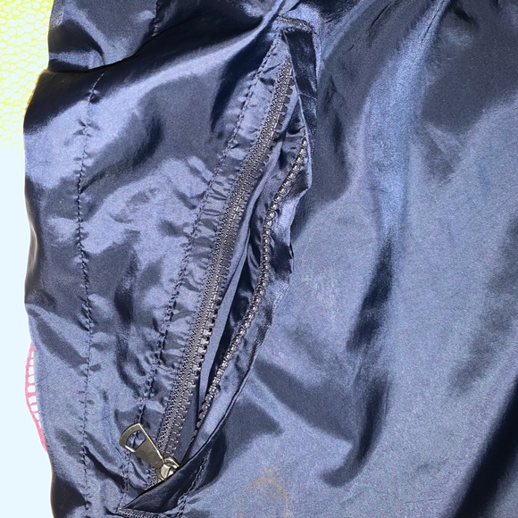 Reversible Wind/Water Resistant Jacket (L) - Picture 5 of 7